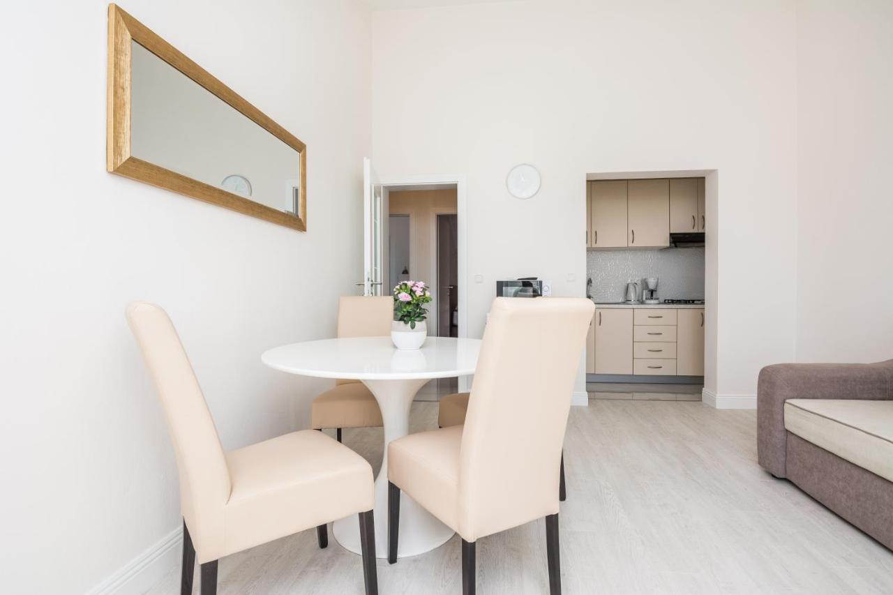 Apartments Medanic - Private Pool Привлака Екстериор снимка