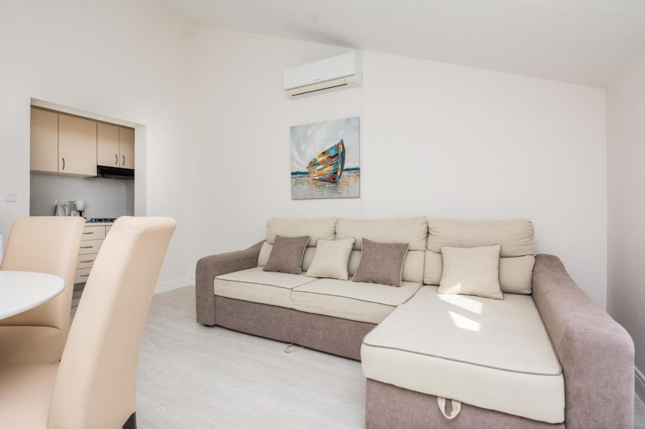 Apartments Medanic - Private Pool Привлака Екстериор снимка