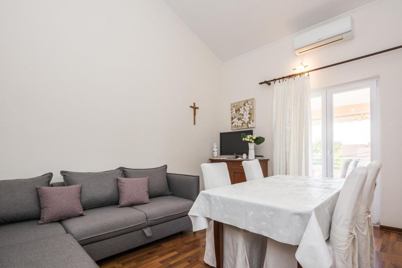 Apartments Medanic - Private Pool Привлака Екстериор снимка