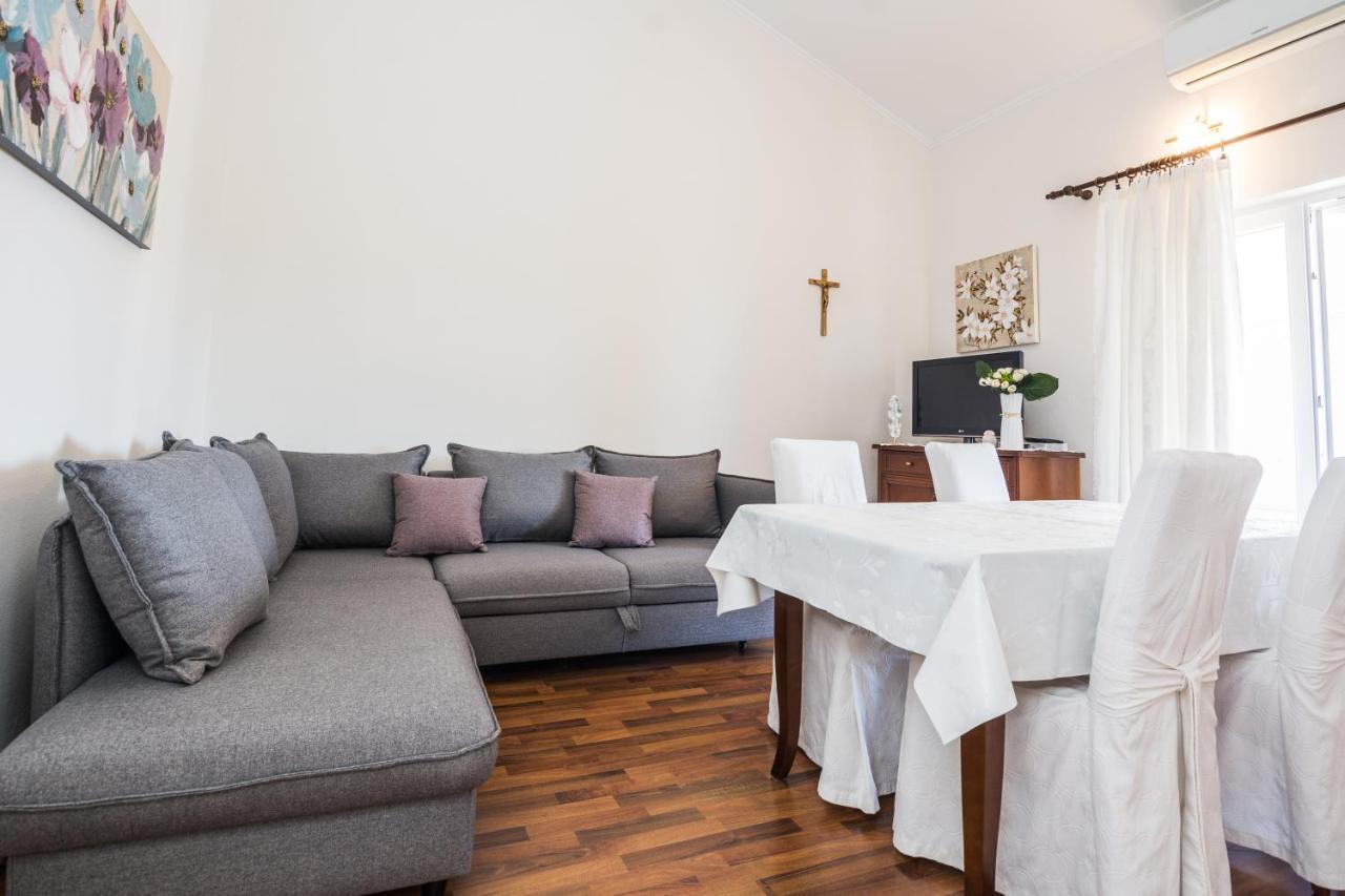 Apartments Medanic - Private Pool Привлака Екстериор снимка