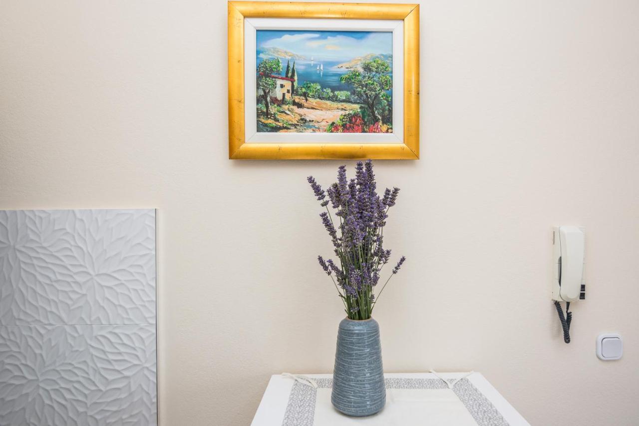 Apartments Medanic - Private Pool Привлака Екстериор снимка