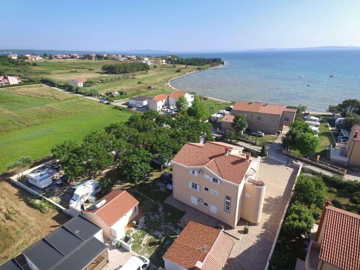 Apartments Medanic - Private Pool Привлака Екстериор снимка