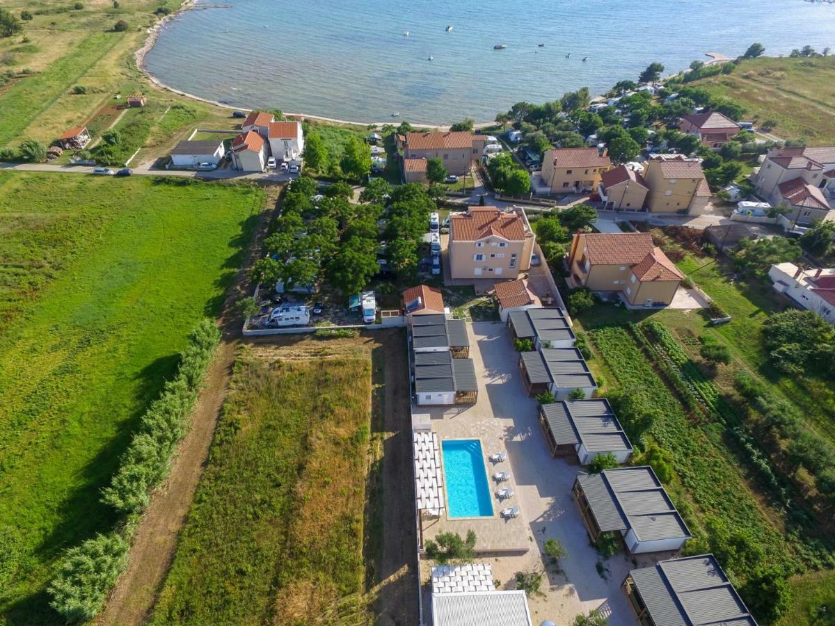 Apartments Medanic - Private Pool Привлака Екстериор снимка