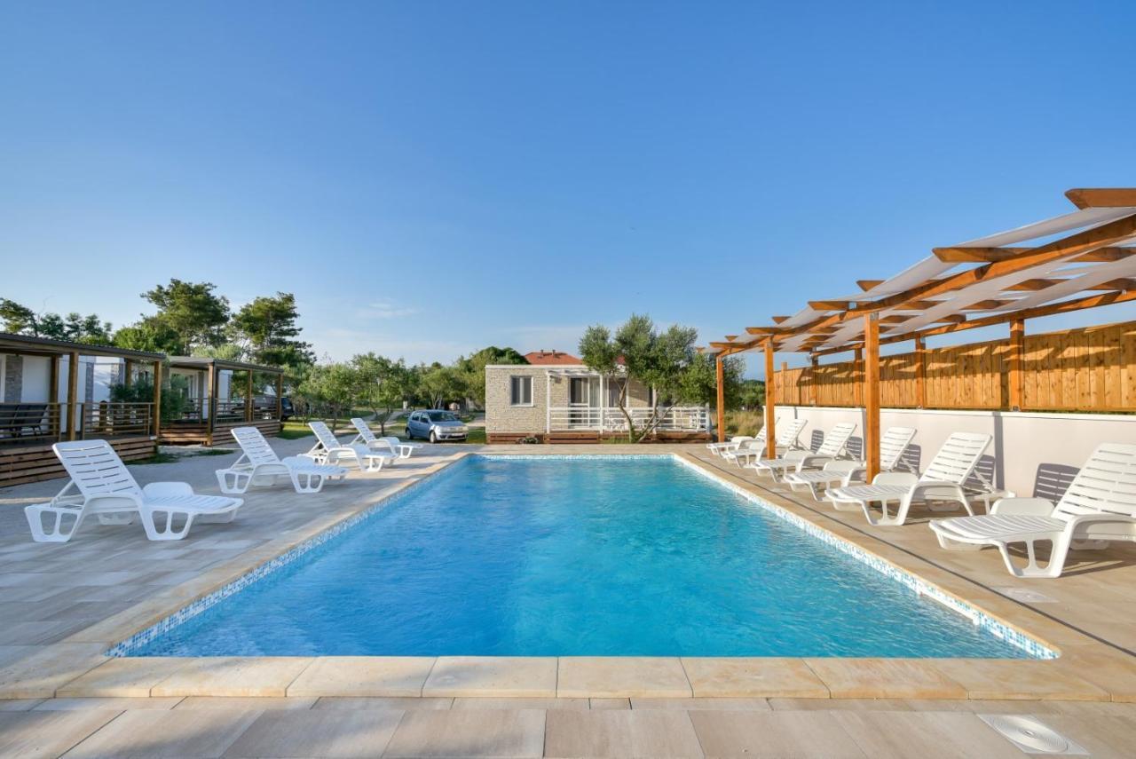 Apartments Medanic - Private Pool Привлака Екстериор снимка