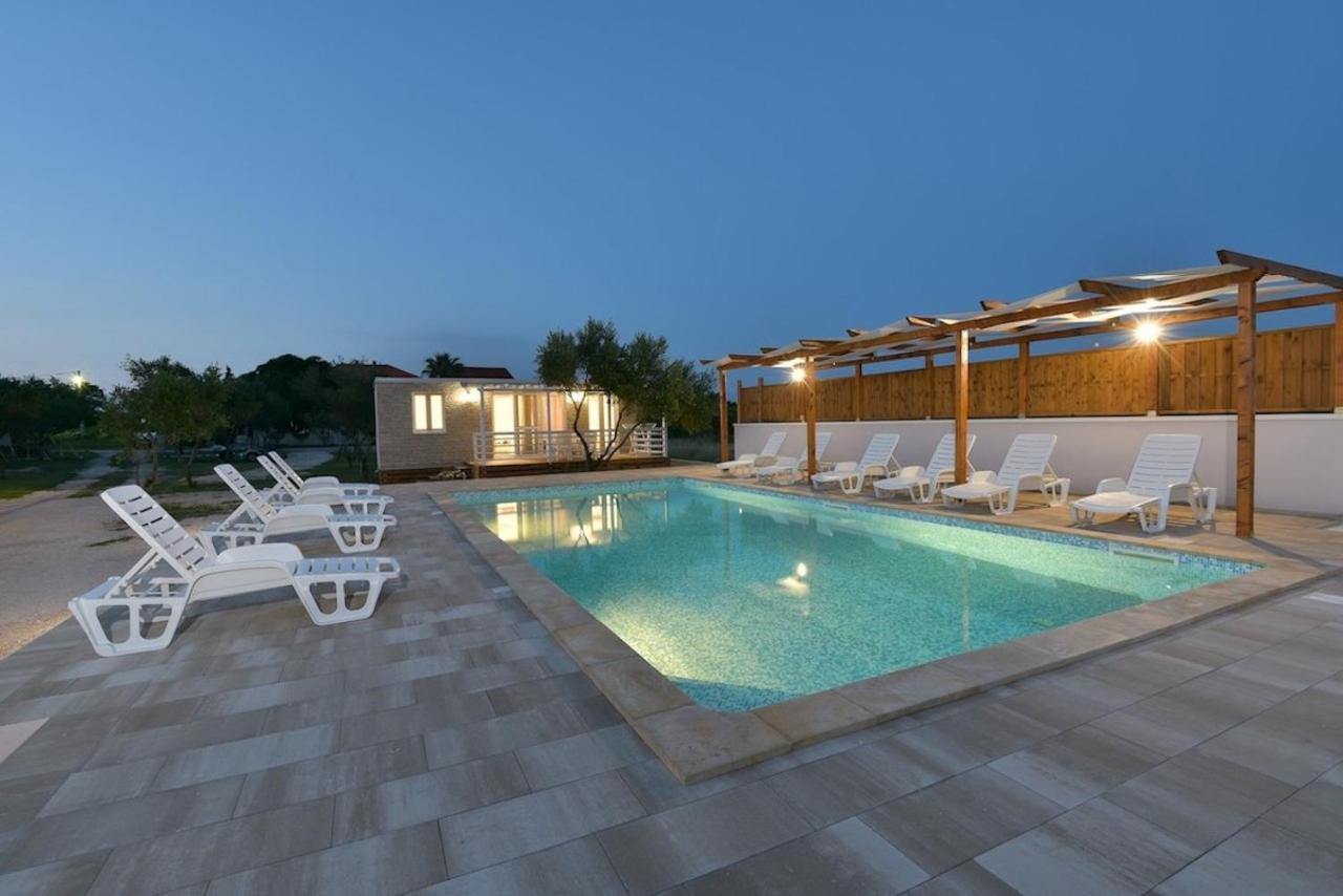 Apartments Medanic - Private Pool Привлака Екстериор снимка
